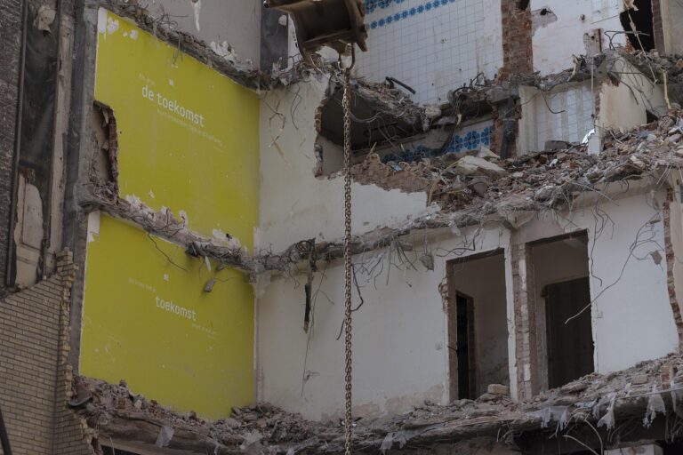 Edificio collabente: una guida completa a definizione, caratteristiche e normativa