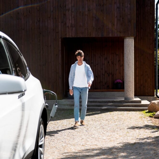 Vehicle-to-Home (V2H): come usare la tua auto elettrica come batteria per la casa